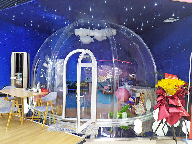 Пузырьковая палатка для применения в магазинах